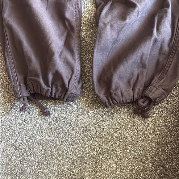 TNA Relaxed mid-rise adjustable cotton cargo pant - Picture 6 of 11